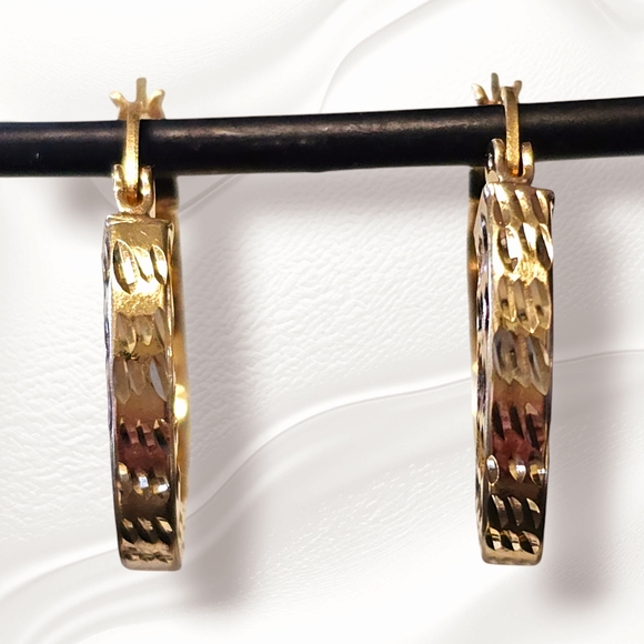Vintage 14k gold 21mm Hoop Earrings - Picture 4 of 16